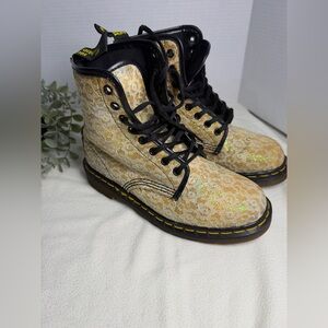 Dr. Martens Lace Floral Combat Boots | Rare | Women’s Size 6 (Approx)
